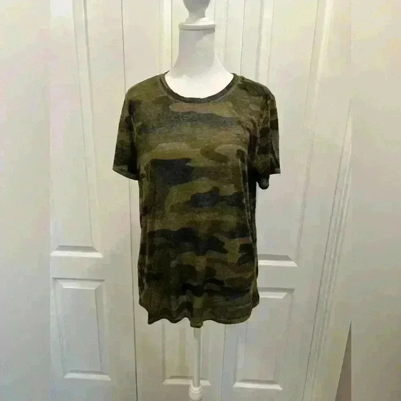 ✨Lucky size large tee camo lightweight - Picture 1 of 5
